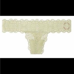 New Victoria’s Secret PINK Lace Thong Panties - XSmall